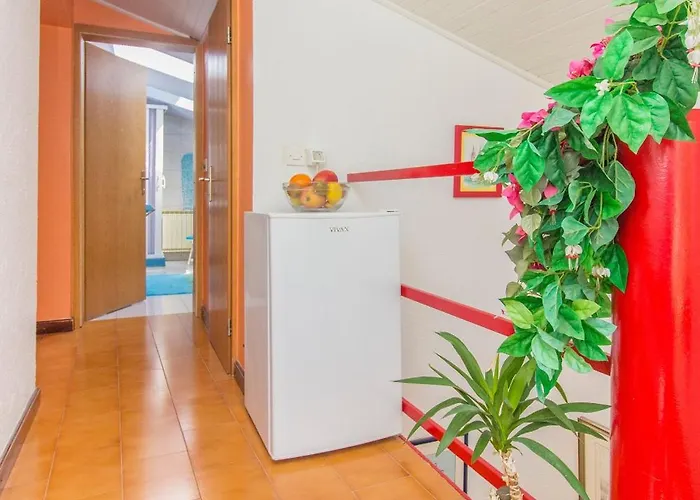 Апартаменты With Wifi - 14387 *